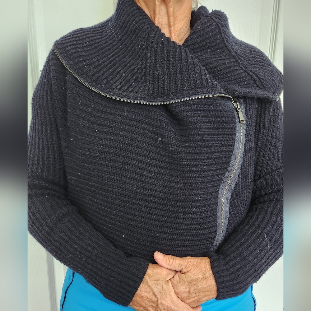 Elie Tahari Dark Ribbed Turtleneck Sweater with Zipper